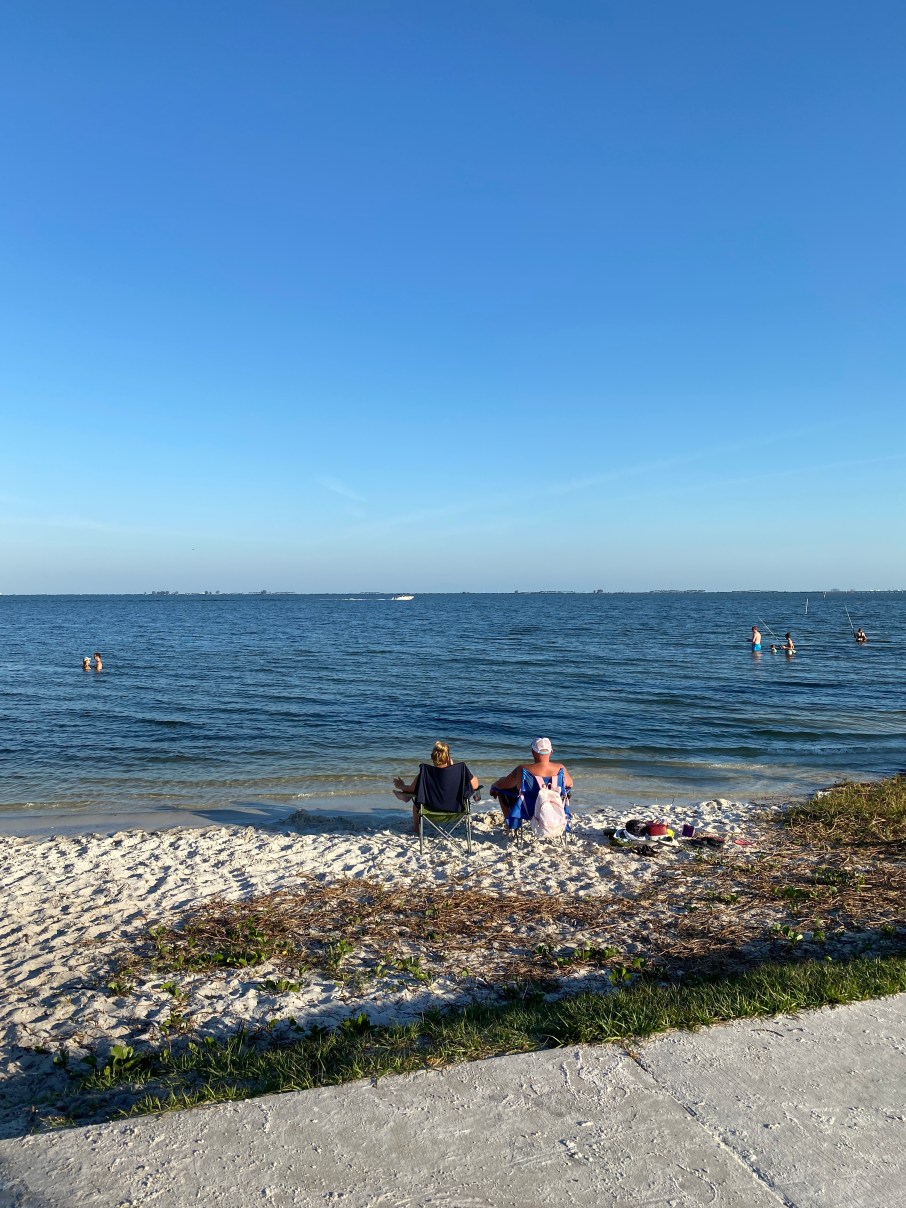 धूल धुआँ और शोर, अब थम चुका है&nbsp;।